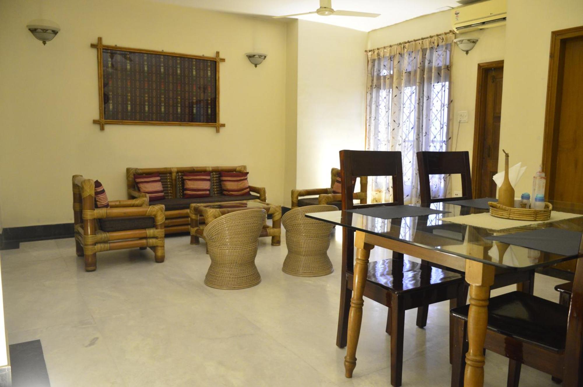 River Breeze Home A Comfort Stay Guwahati Esterno foto
