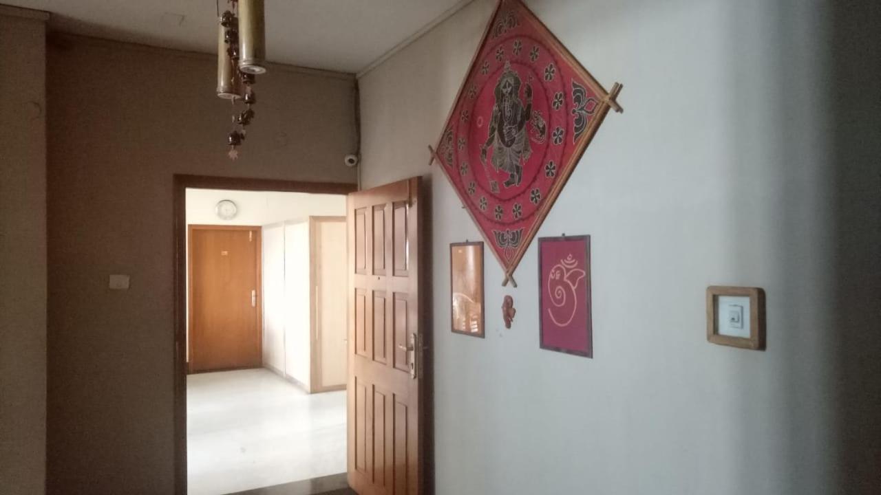 River Breeze Home A Comfort Stay Guwahati Esterno foto